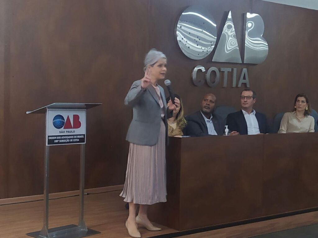 Patricia Vanzolini revelou dicas para um bom habeas corpus, em palestra na OAB Cotia