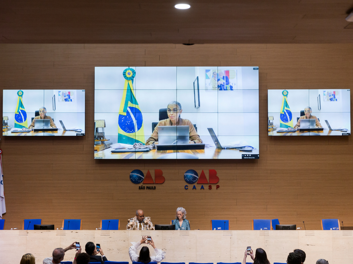 Precisamos de uma mudança do ‘ter’ para o ‘ser’, diz Marina Silva sobre emergência climática na OAB