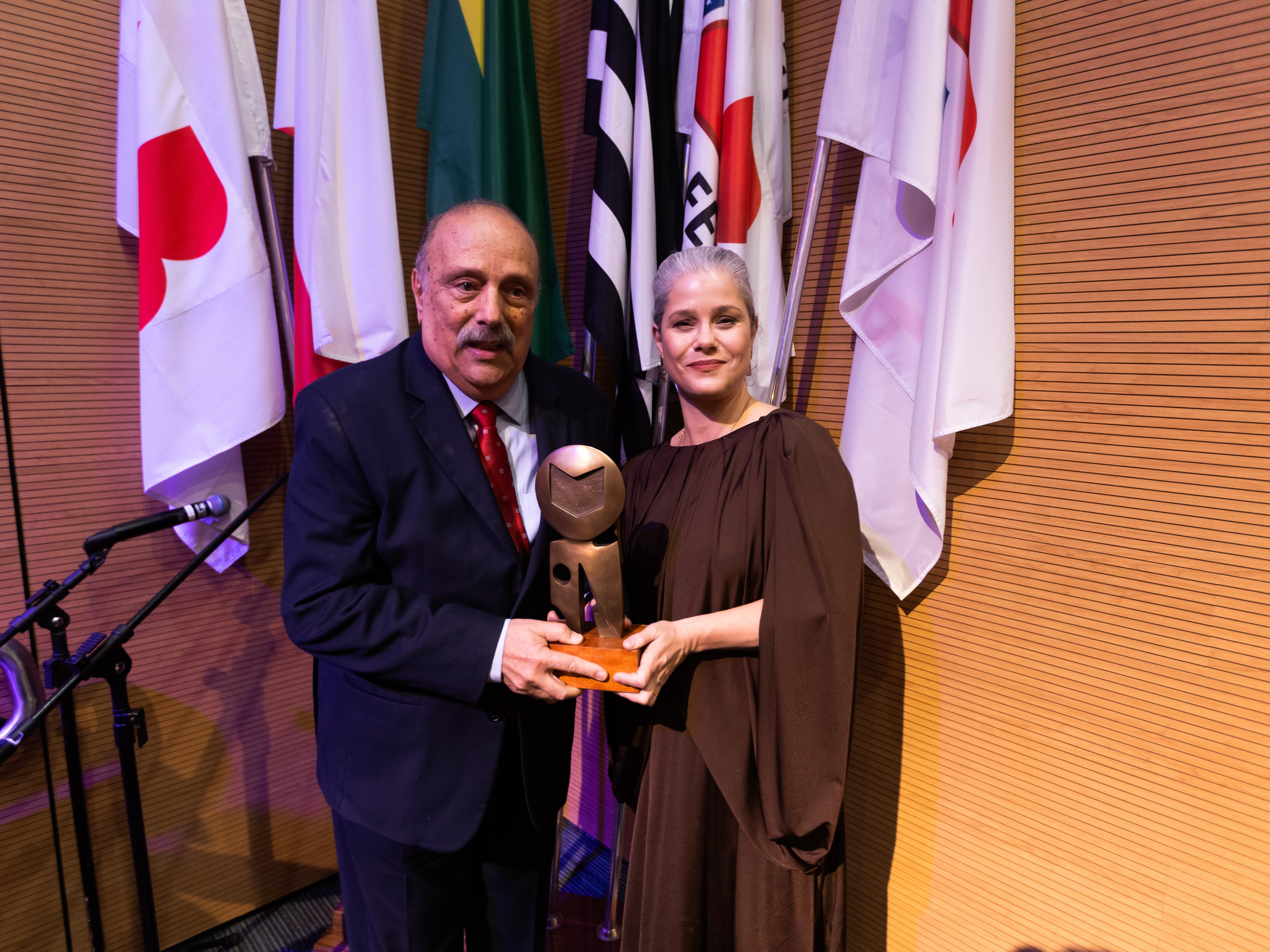 40ª Edição do Prêmio Franz de Castro Holzwarth de Direitos Humanos homenageia Luiz Eduardo Greenhalgh e defensores da justiça social