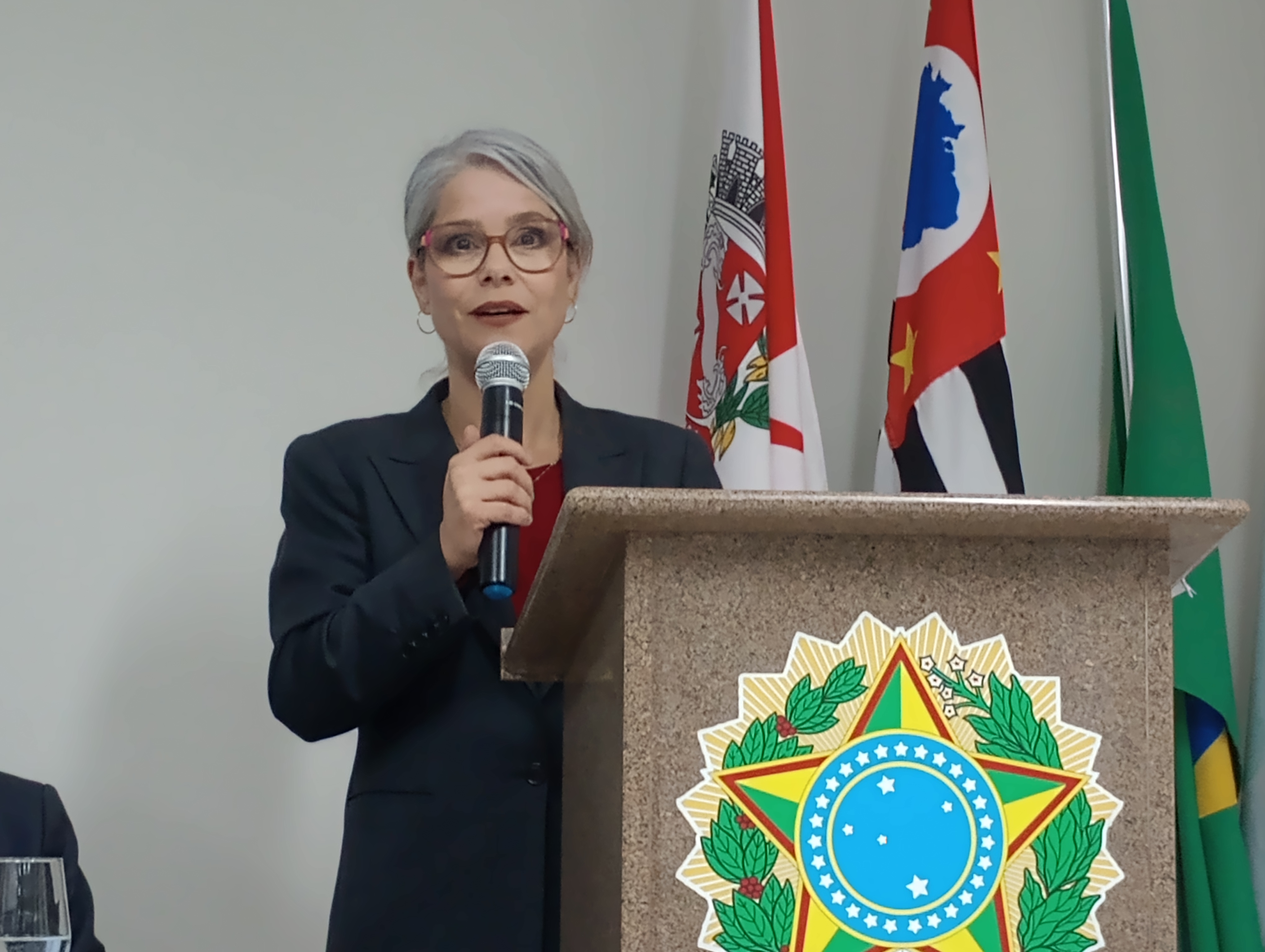 ‘Temos que nos indignar e reagir’, afirma presidente da OAB SP durante Desagravo Público, em Aguaí