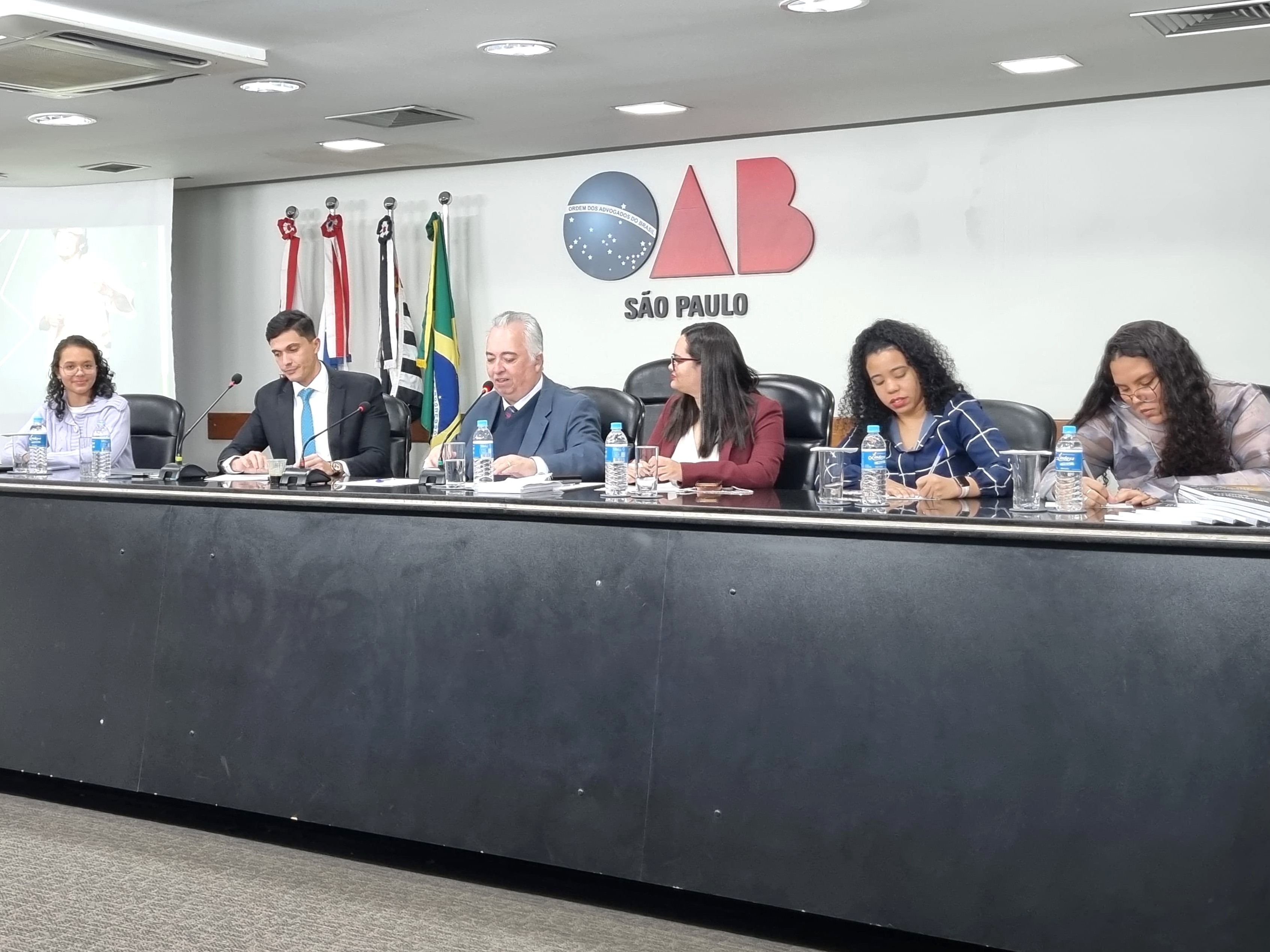 ‘Hoje, o grande diferencial é ser interdisciplinar’, afirma Caio Sanas em palestra na OAB SP