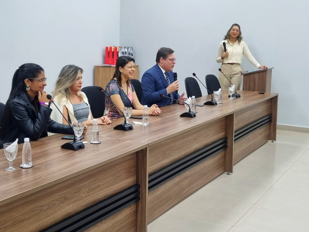 Tesoureiro da OAB SP marca presença em Simpósio de Prerrogativas na OAB Itaquera