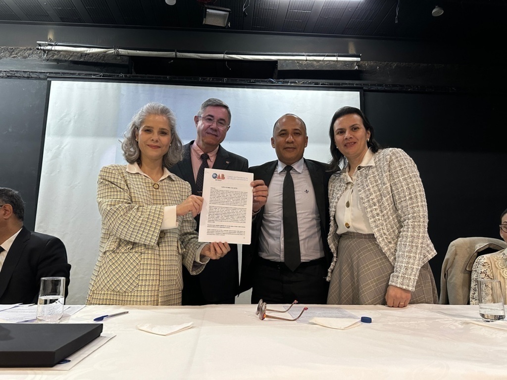 Patricia Vanzolini ministra palestra Habeas Corpus na Prática na Sibseção de Embu das Artes
