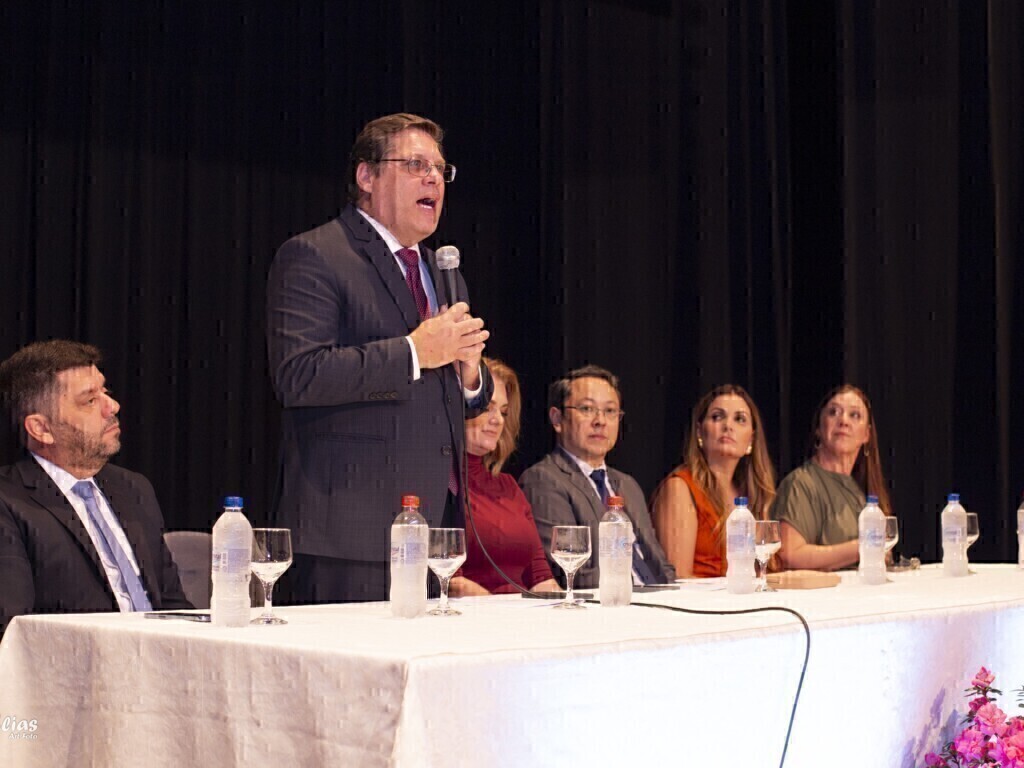 Diretor-tesoureiro da OAB SP marca presença no evento de posse da diretoria da Subseção de Taquarituba