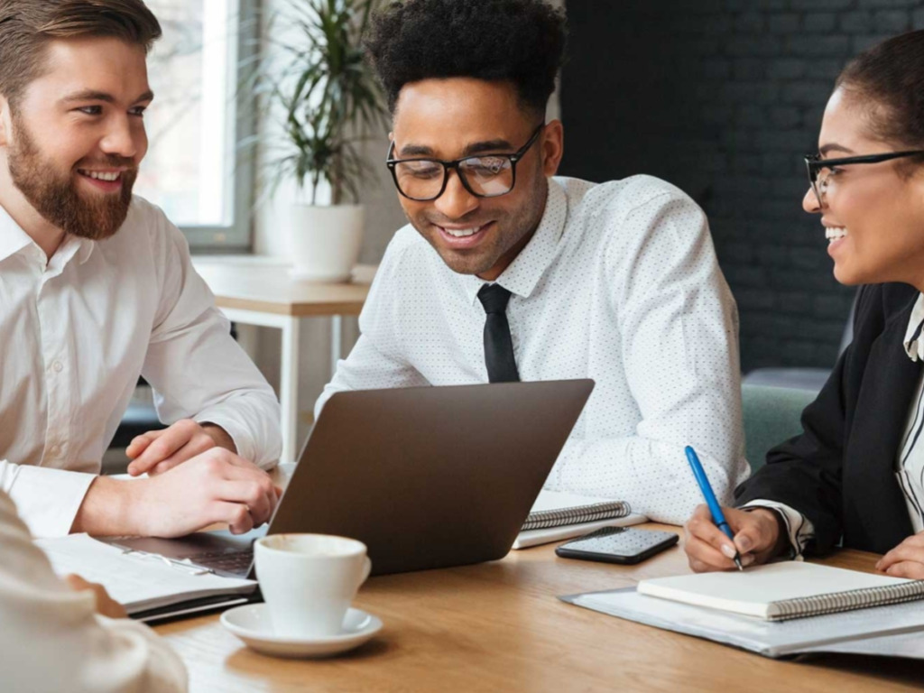 Aprimore sua carreira com os cursos de abril da ESA