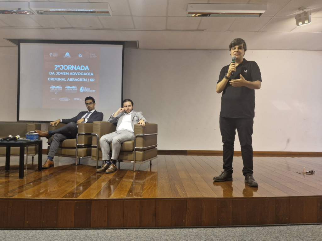 Presidente da OAB SP fala sobre atuação nos tribunais superiores em evento promovido pela ABRACRIM-SP