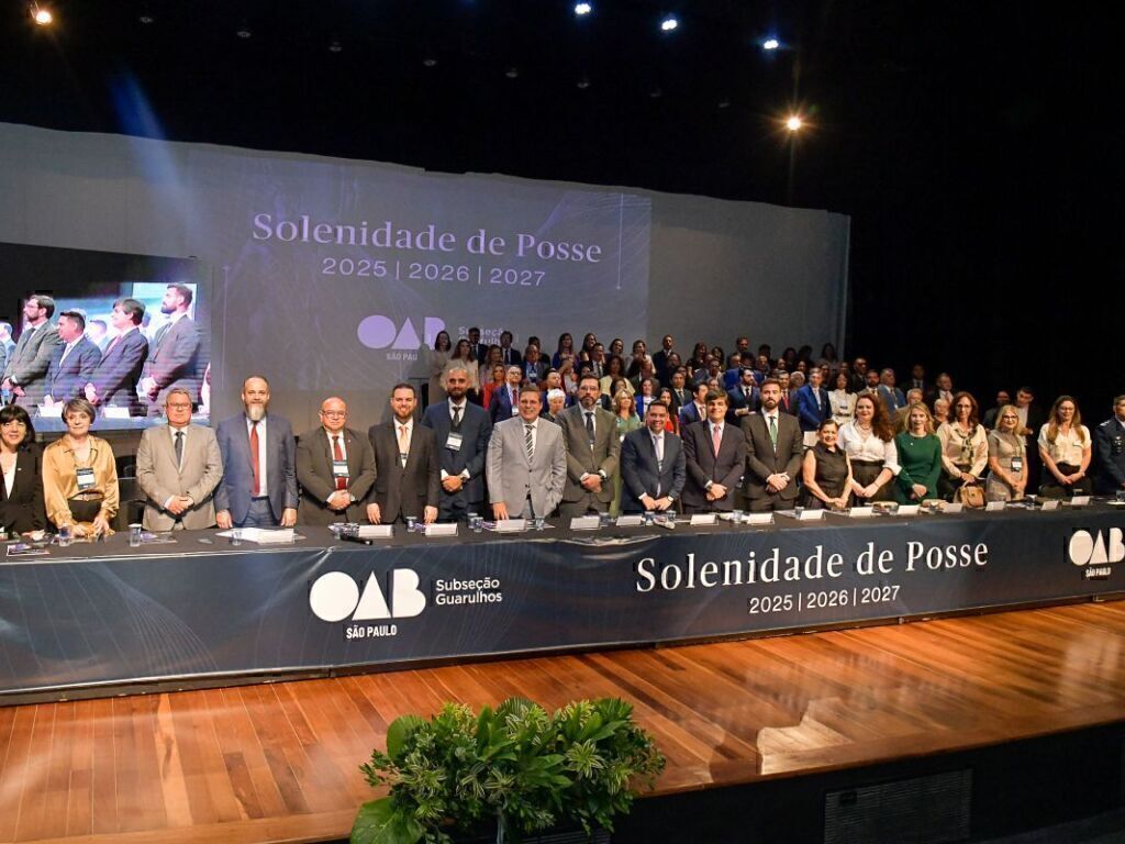 Leonardo Sica prestigia posse da nova diretoria da OAB Guarulhos