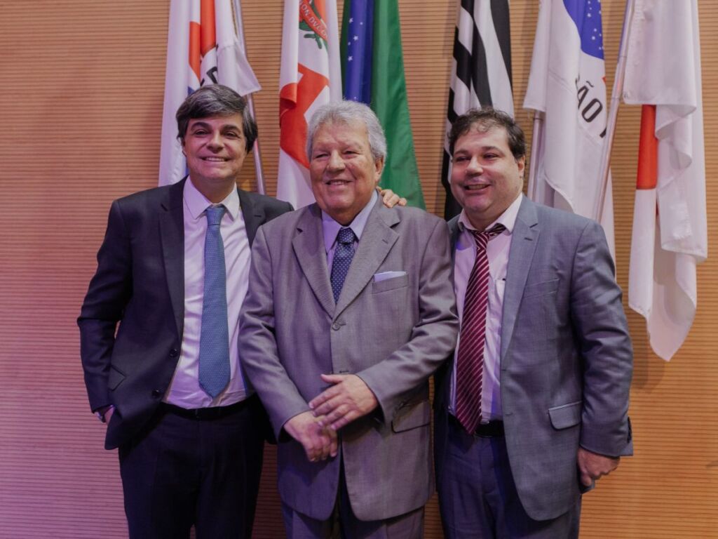 “Conhecimento não tem idade”: a trajetória de Tarcio Papa que se tornou advogado aos 81 anos