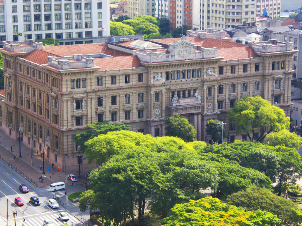 OAB SP debate aperfeiçoamentos no julgamento virtual do TJSP e reforça prerrogativas da advocacia
