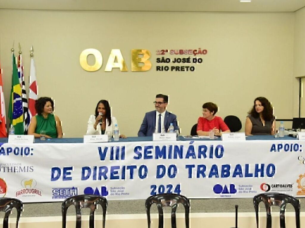 Dione Almeida e Delaíde Arantes falam em favor da advocacia trabalhista em seminário, em Rio Preto