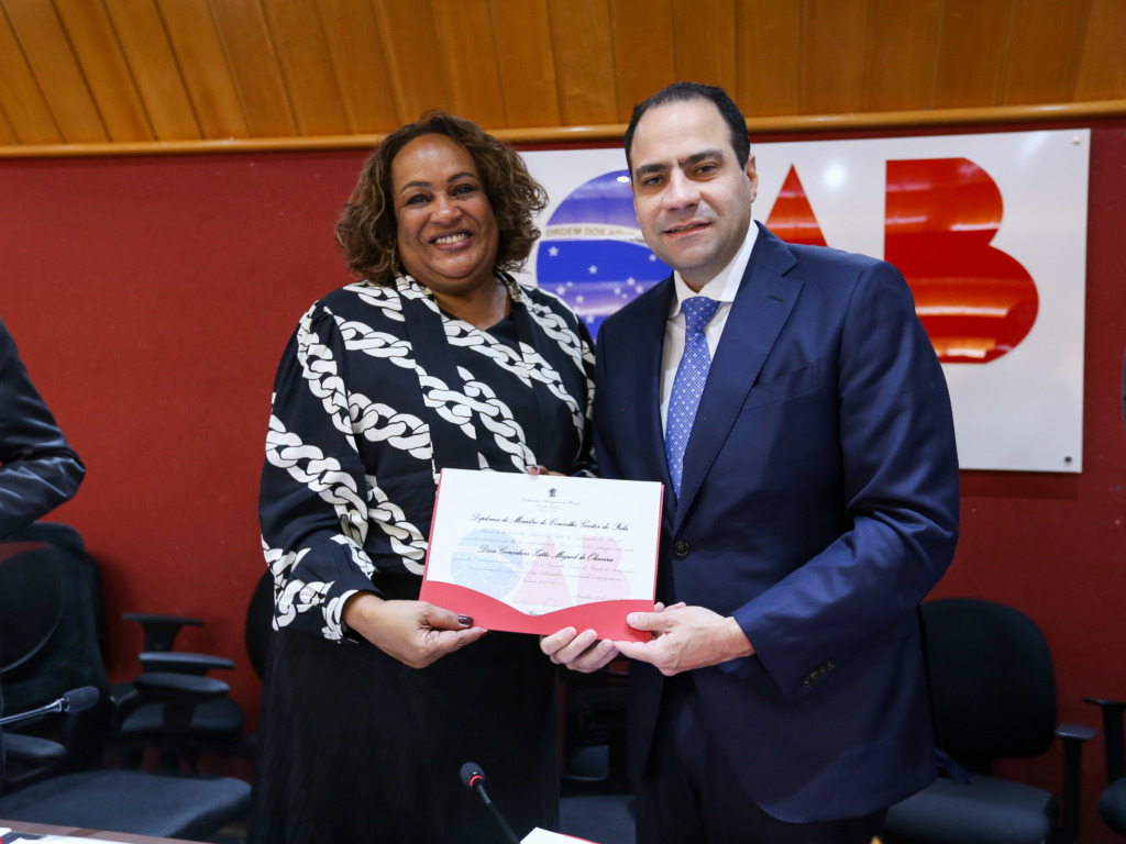 Diva Zitto, presidente da CAASP, integra nova diretoria do Fida empossada em Goiânia